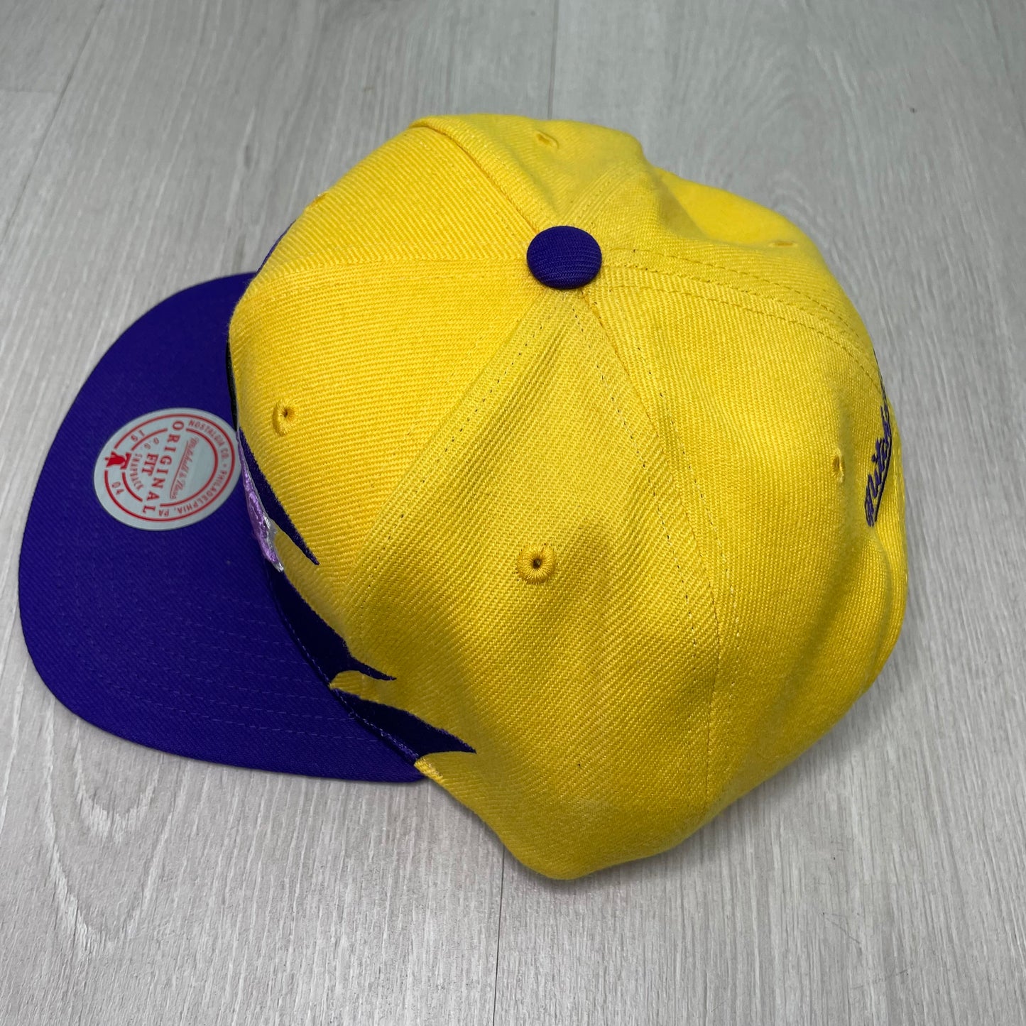 GORRA M&N LAKERS