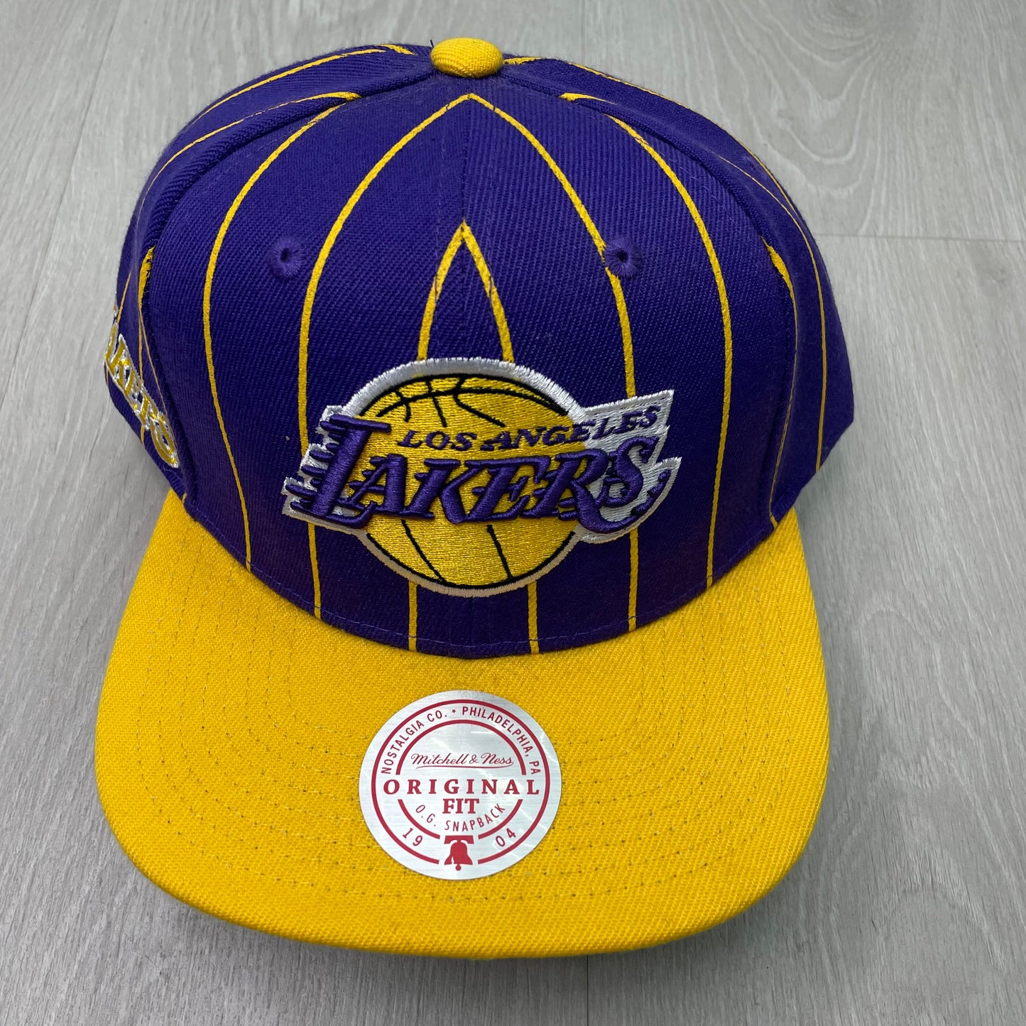GORRA M&N LAKERS