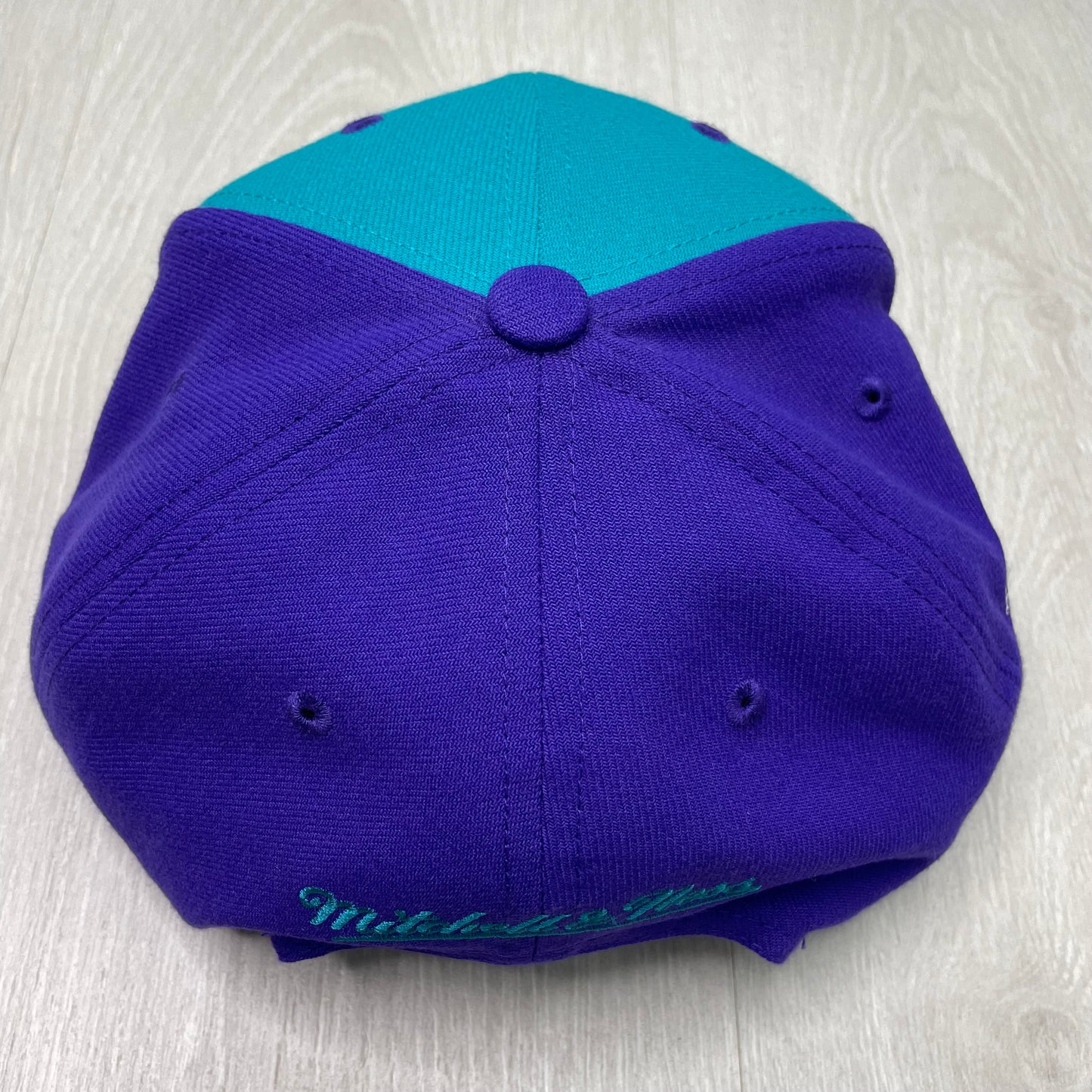 GORRA M&N CHARLOTTE HORNETS