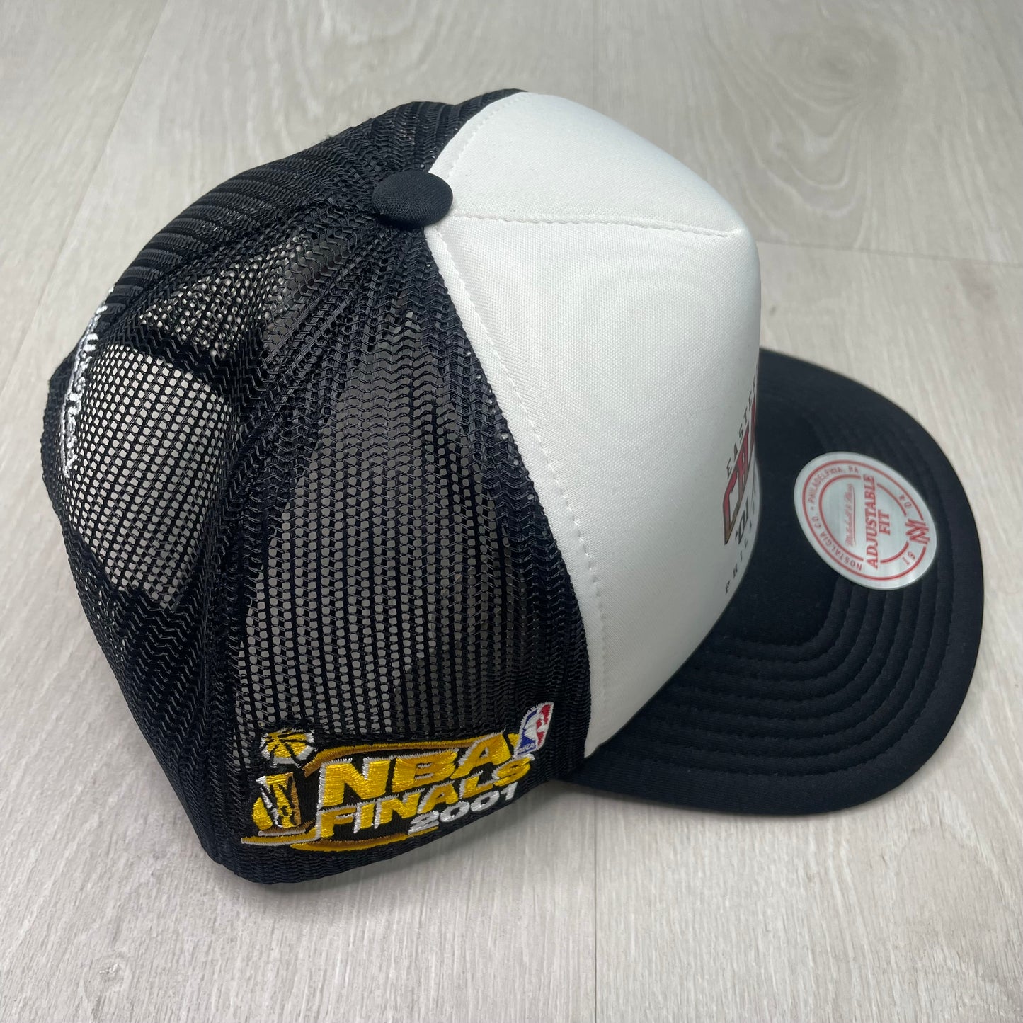 GORRA M&N 76ERS