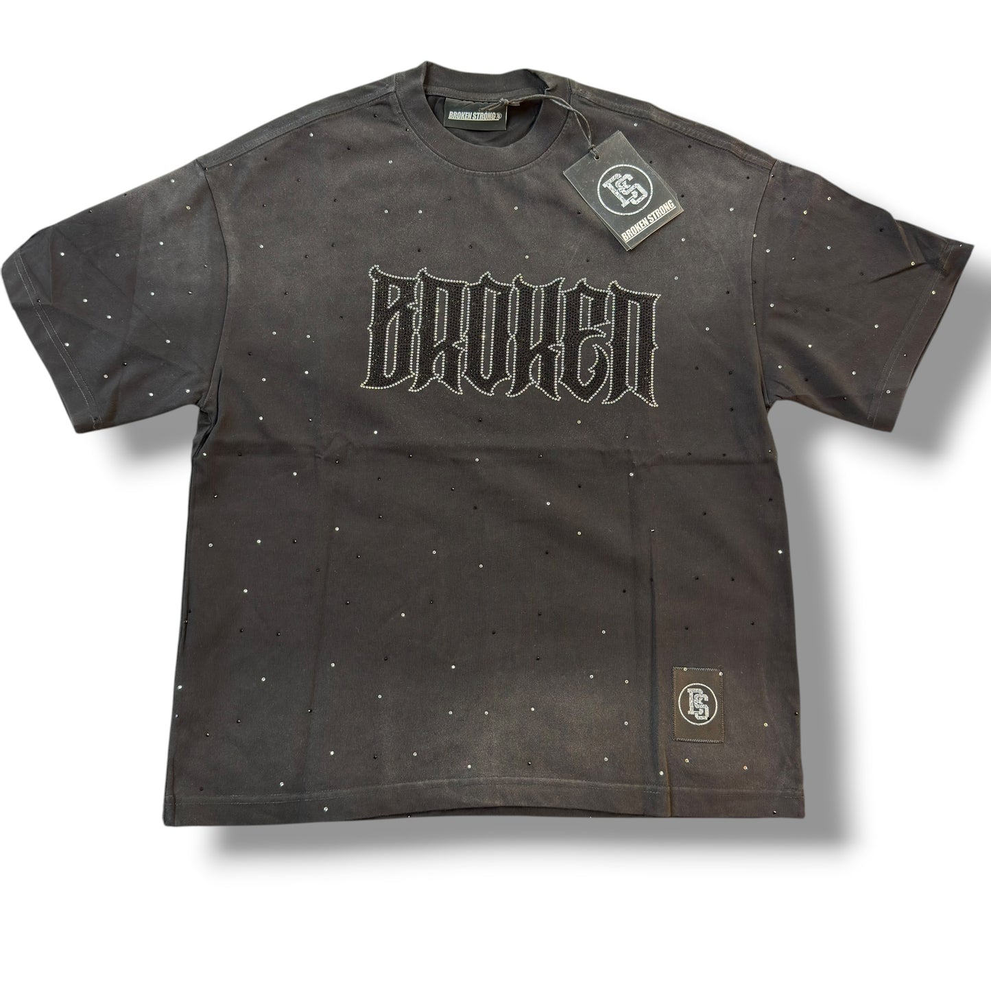CAMISETA BROKEN STRONG