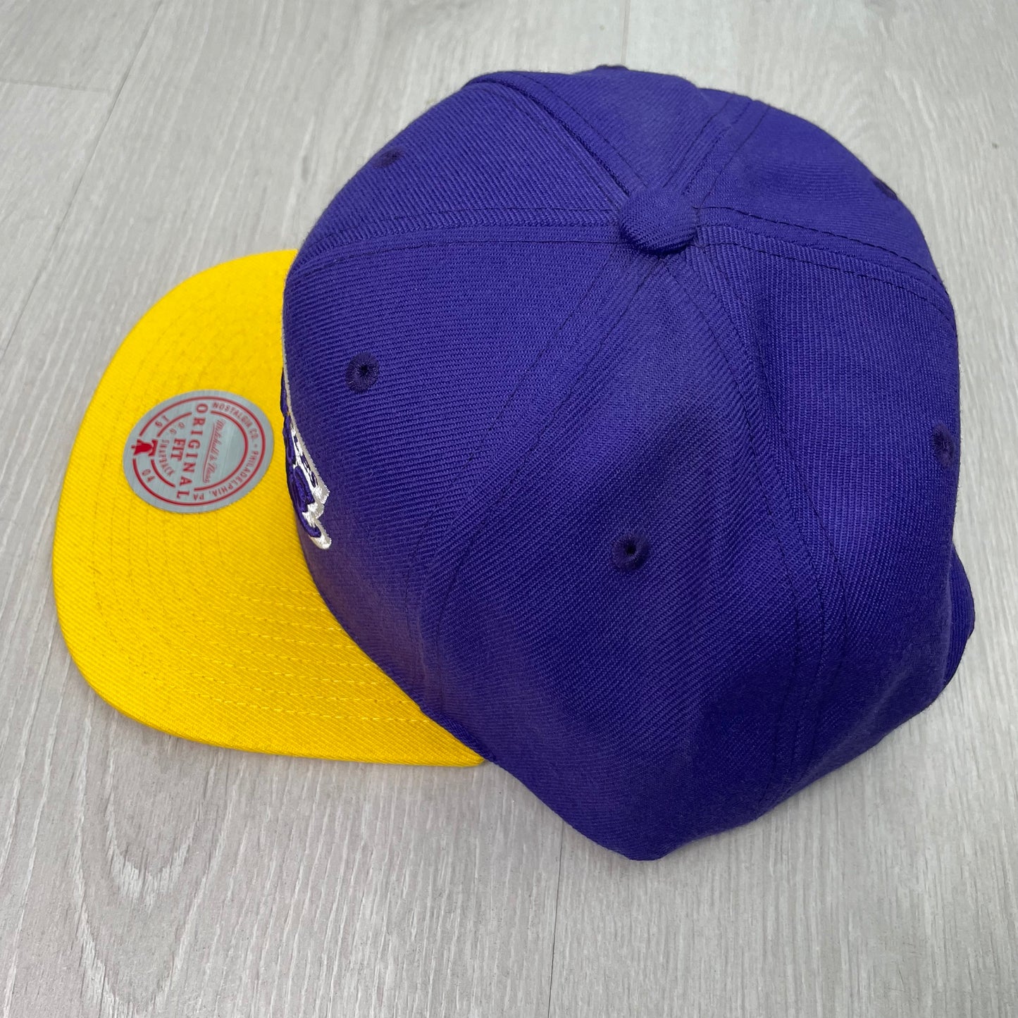 GORRA M&N LAKERS