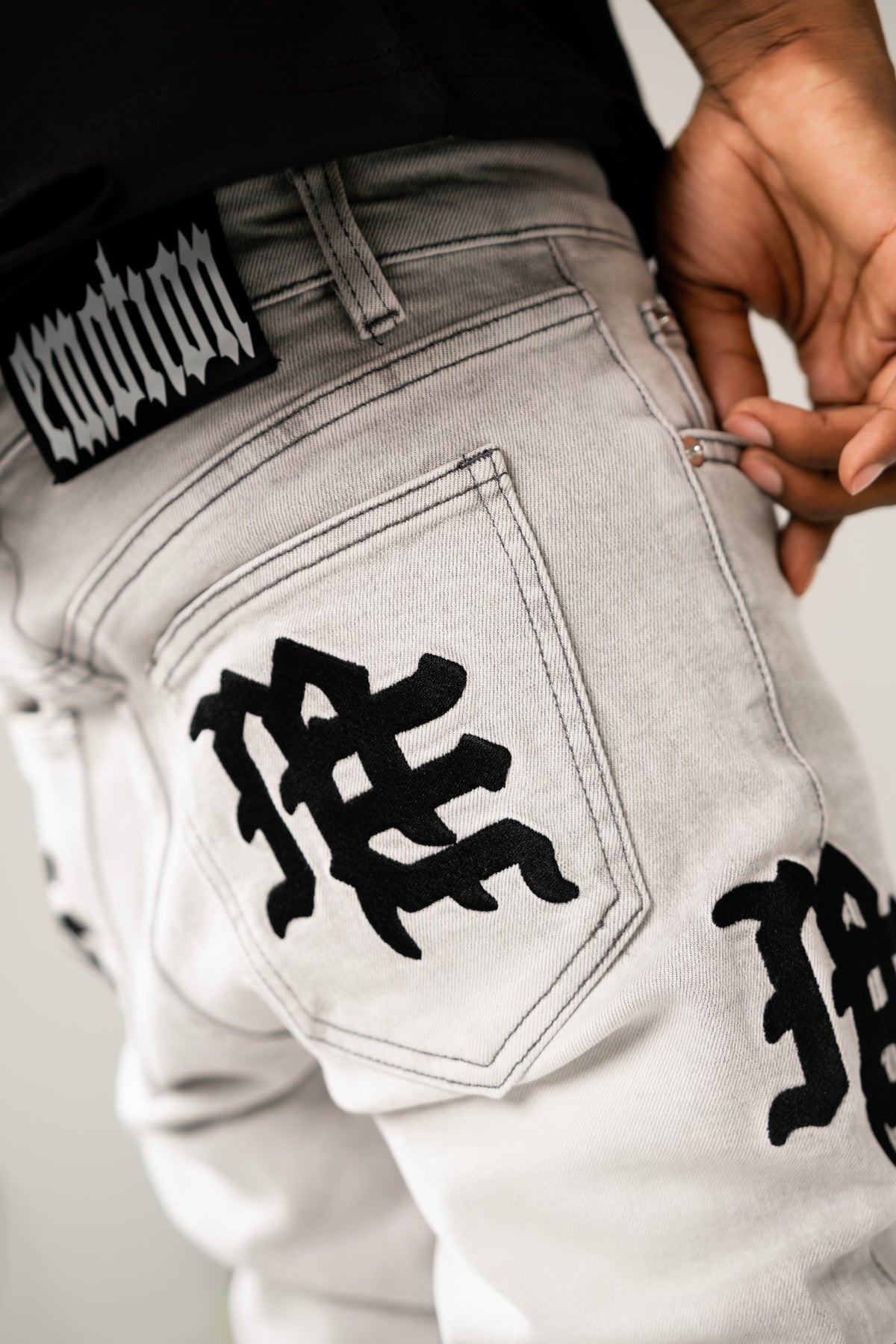 VAQUERO MIXED EMOTION